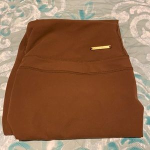 Whitney Simmons - High rise Leggings in Dandelion Brown